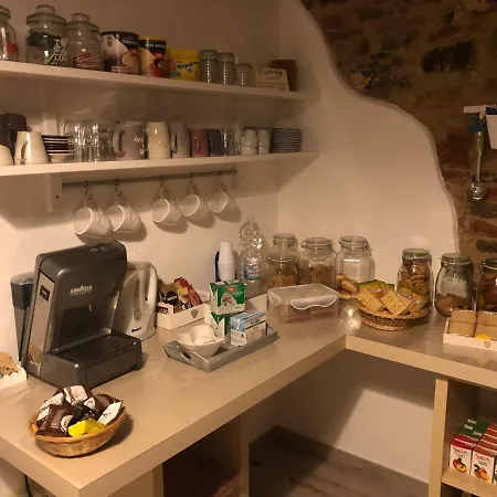 게스트하우스 La Nana Gialla 3*