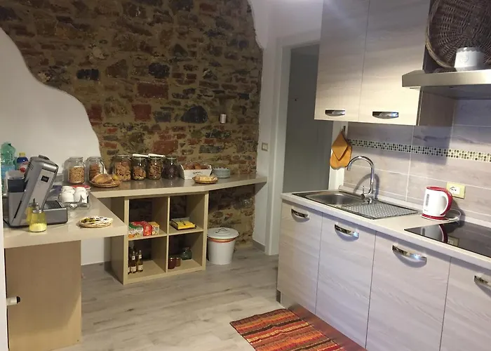 La Nana Gialla 3* ריוטורטו